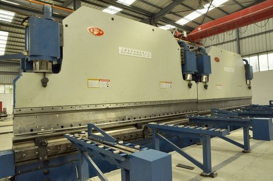 Гибочная машина плиты cnc двойного рычага гидровлическая для производственной линии светлого полюса